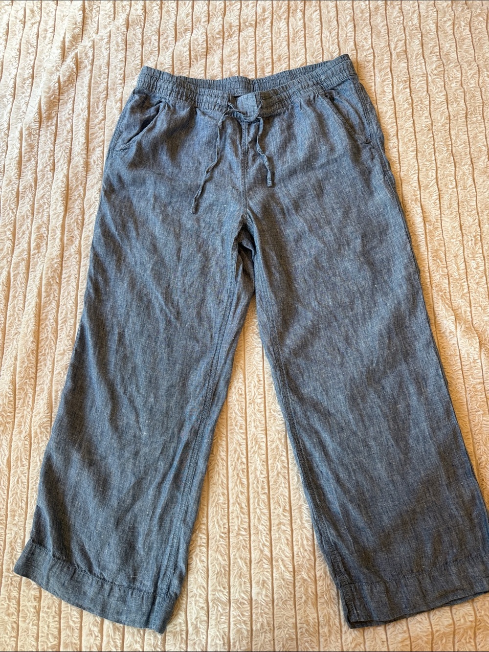 L.L. Bean 100% linen Women’s  Drawstring wide leg pants, blue/chambray color